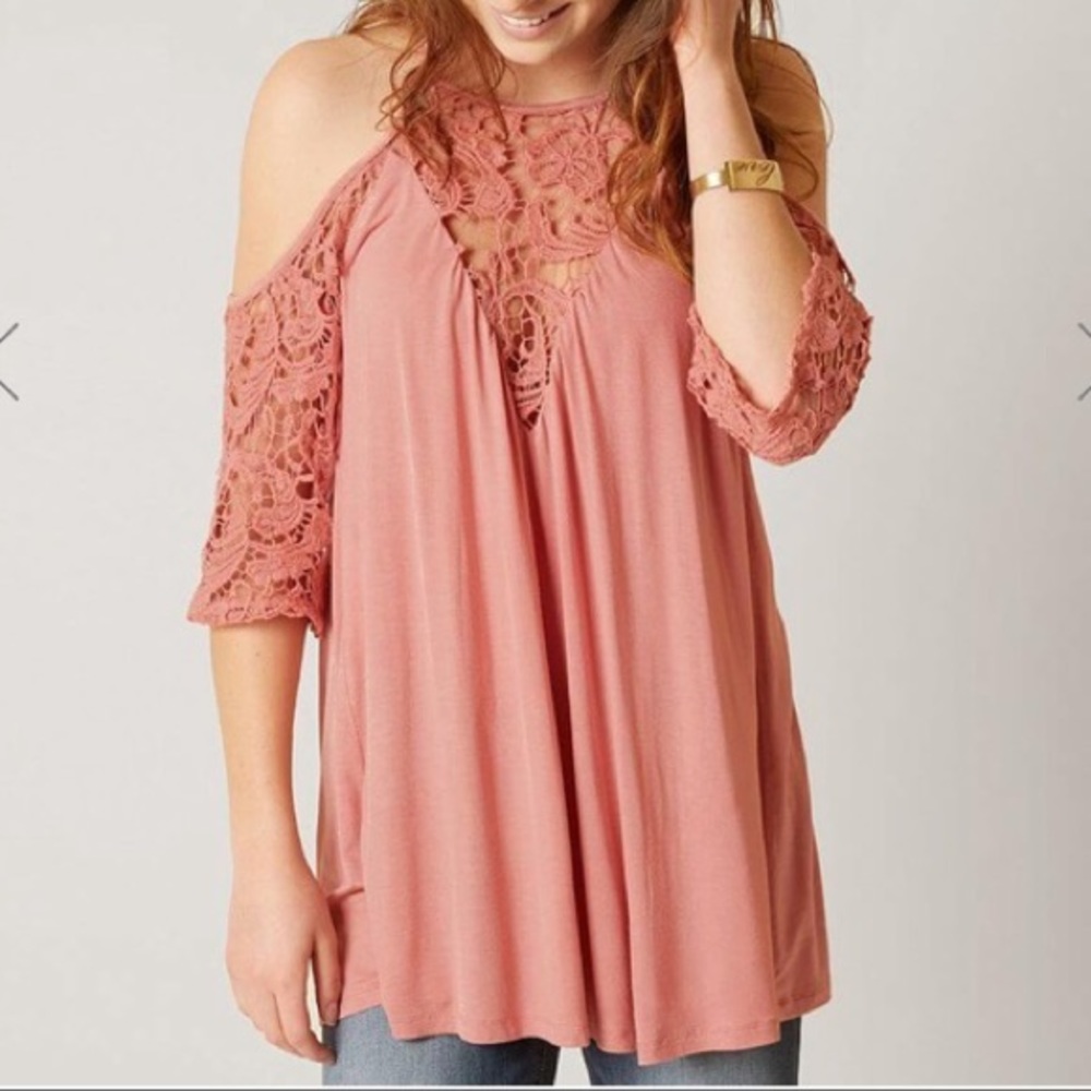 Gimmicks Pink / Mauve Crochet Cold Shoulder Top